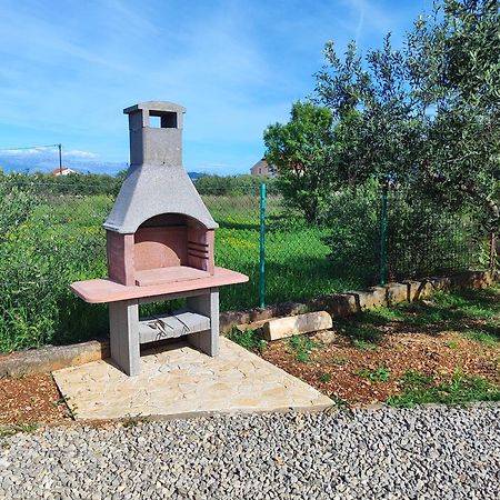 'Olive Grove' Camping House-Near The Beach Divulje 外观 照片