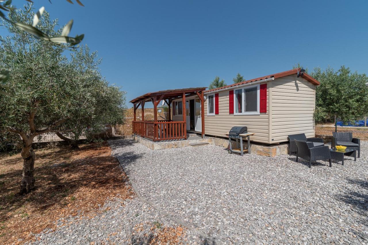 'Olive Grove' Camping House-Near The Beach Divulje 外观 照片