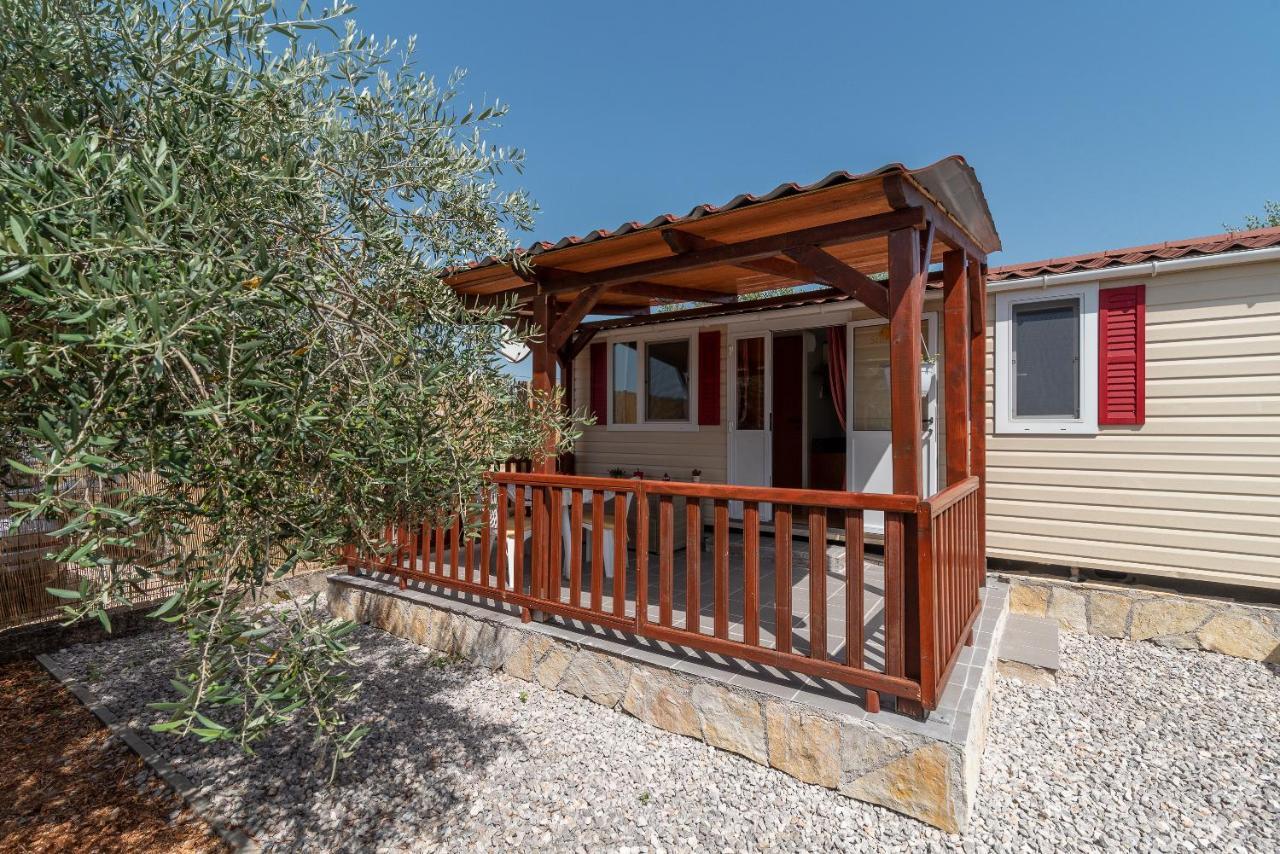 'Olive Grove' Camping House-Near The Beach Divulje 外观 照片