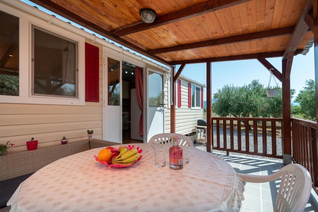 'Olive Grove' Camping House-Near The Beach Divulje 外观 照片