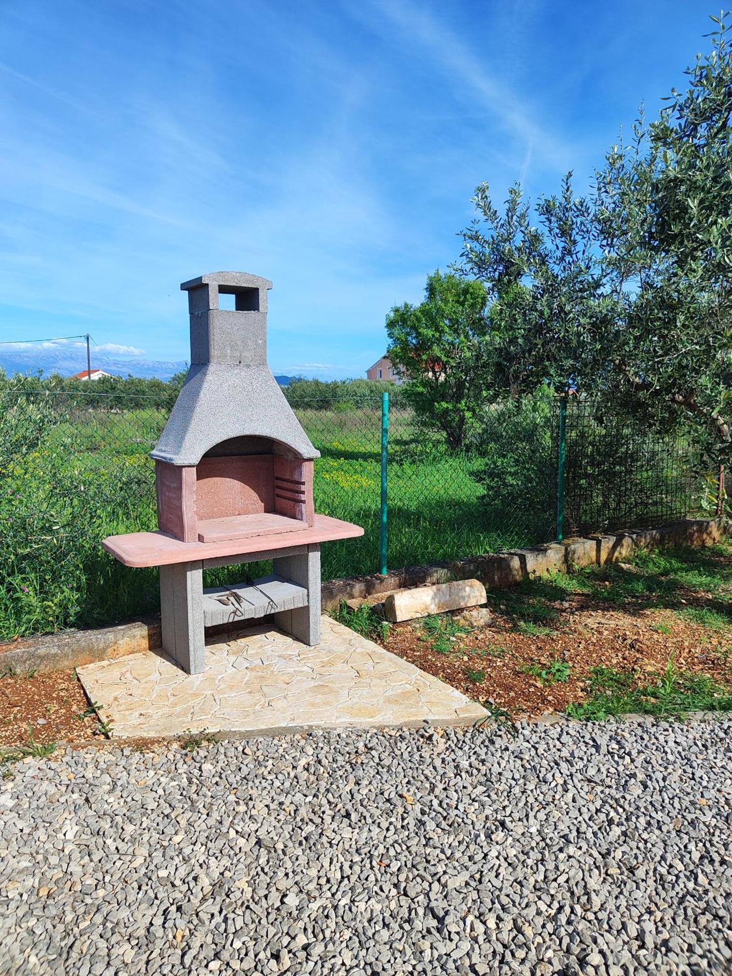 'Olive Grove' Camping House-Near The Beach Divulje 外观 照片